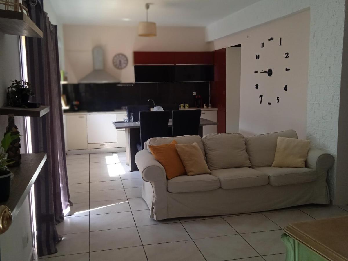 Popi'S Apartment Goníai Екстериор снимка