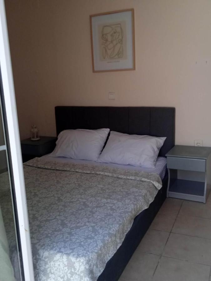 Popi'S Apartment Goníai Екстериор снимка