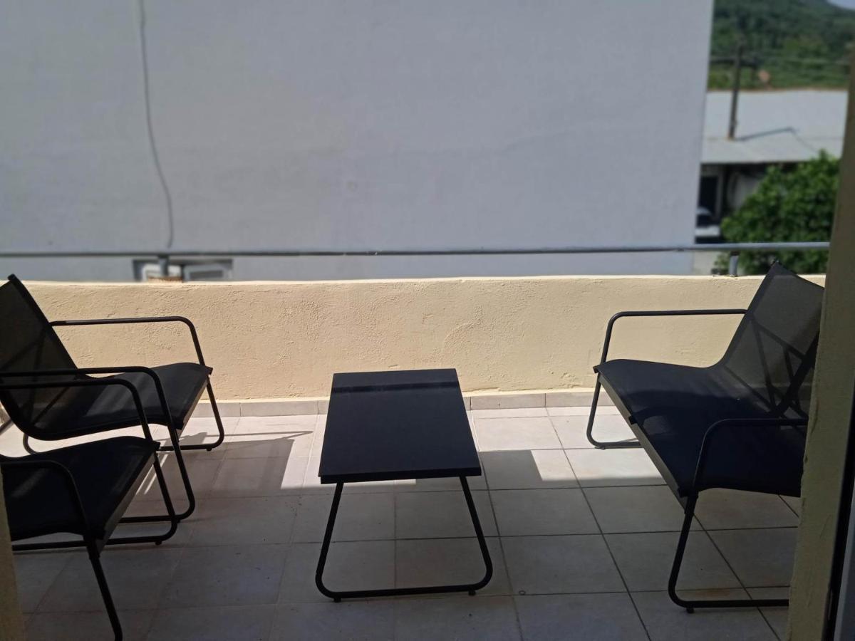 Popi'S Apartment Goníai Екстериор снимка
