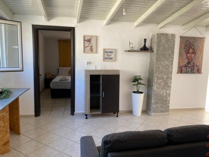 Popi'S Apartment Goníai Екстериор снимка